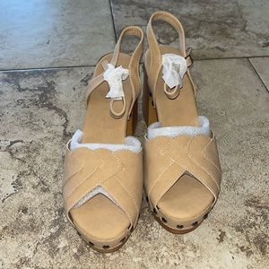 JOURNEE Collection ALARY style in tan size 12